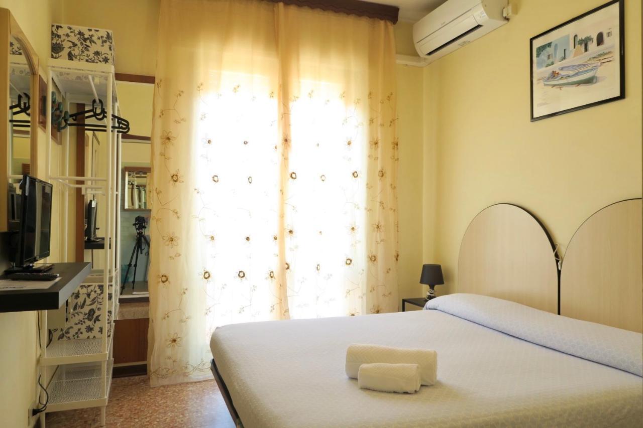 Hotel Lorenz Caorle Exterior foto